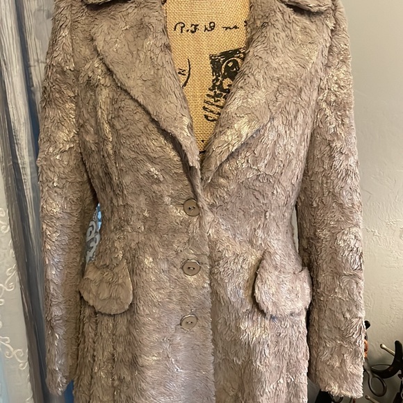 Anivee. Collection - Picture 2 of 6